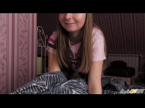❤️ Blondie duboko siše svog BFF-a i dobiva spermu u usta Super porno na hr.zoomporno.ru ﹏